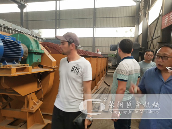 烏茲別克斯坦工業(yè)鹽破碎、洗選生產(chǎn)線