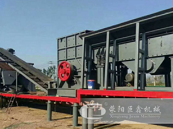 箱式移動破碎站生產現(xiàn)場