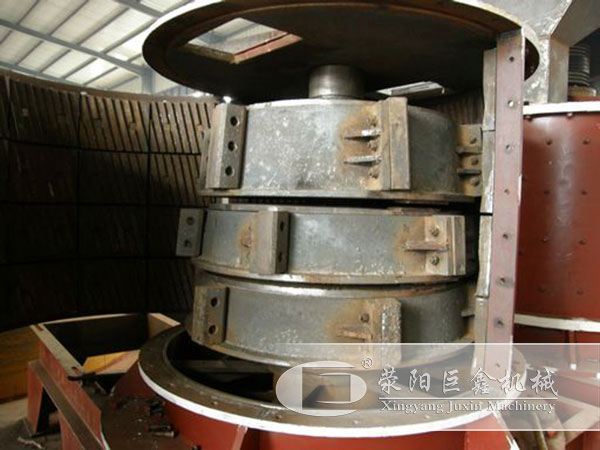 復合式制砂機內(nèi)部結構